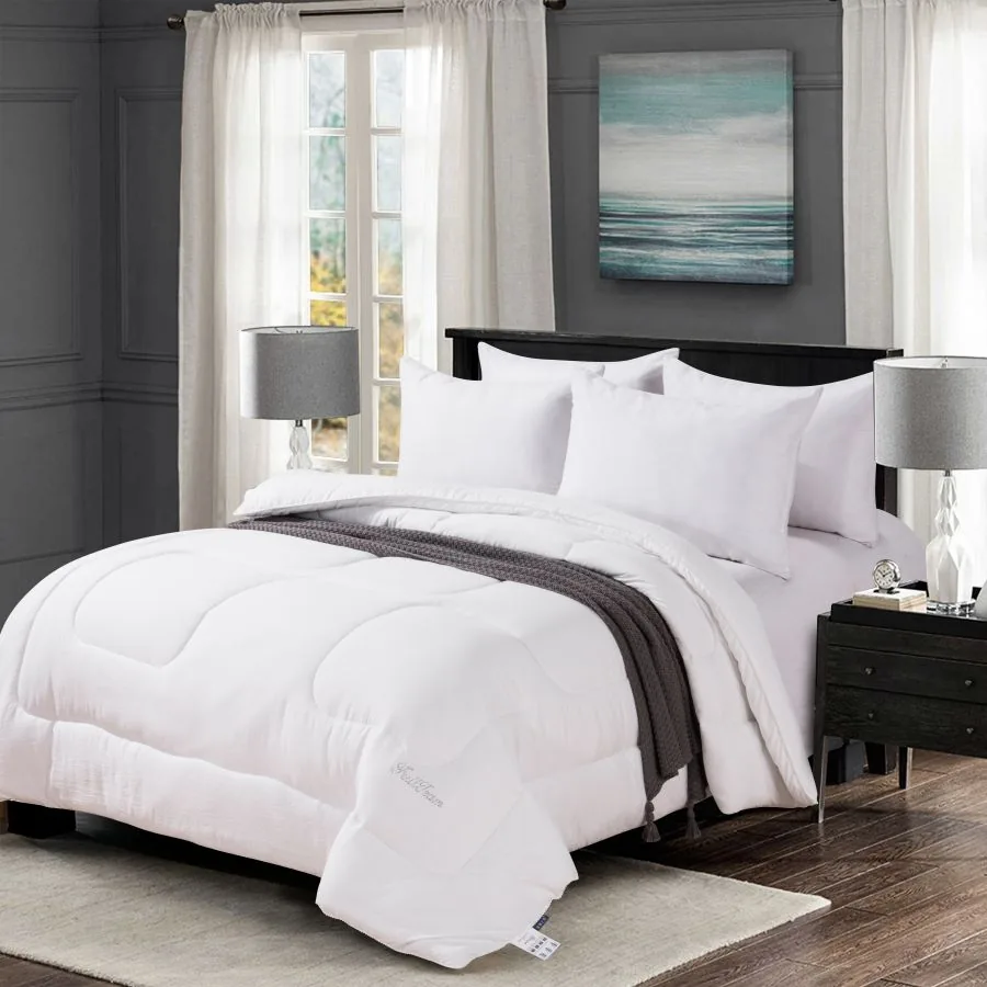 Collection Polyester White Full Size Piping Duvet by FNH