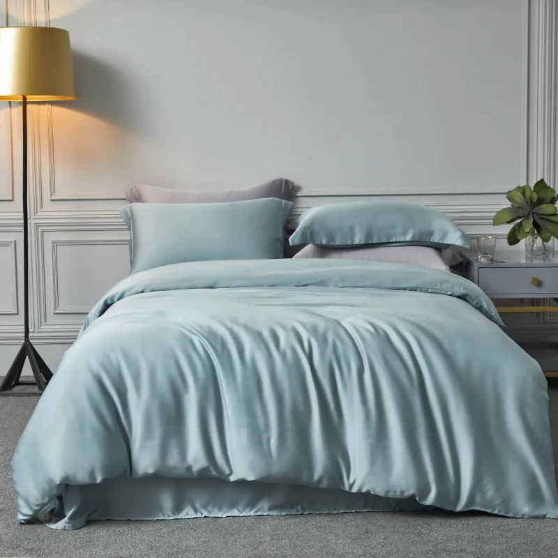 Bedding Set by FNH